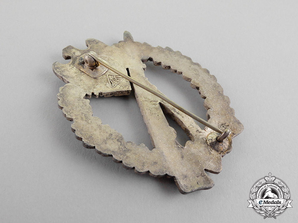 germany._a_silver_grade_infantry_assault_badge_by_metall_und_kunstoff_c18-310