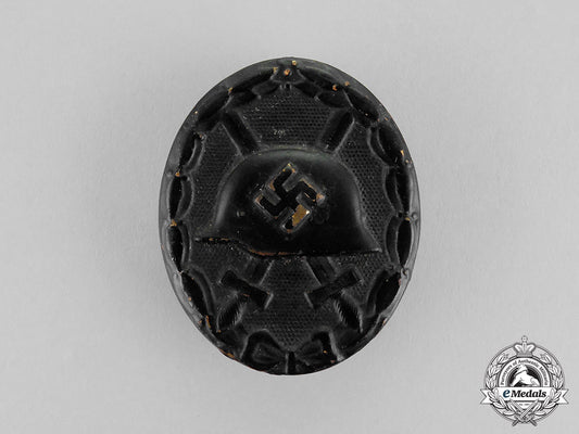 germany._a_black_grade_wound_badge_c18-314