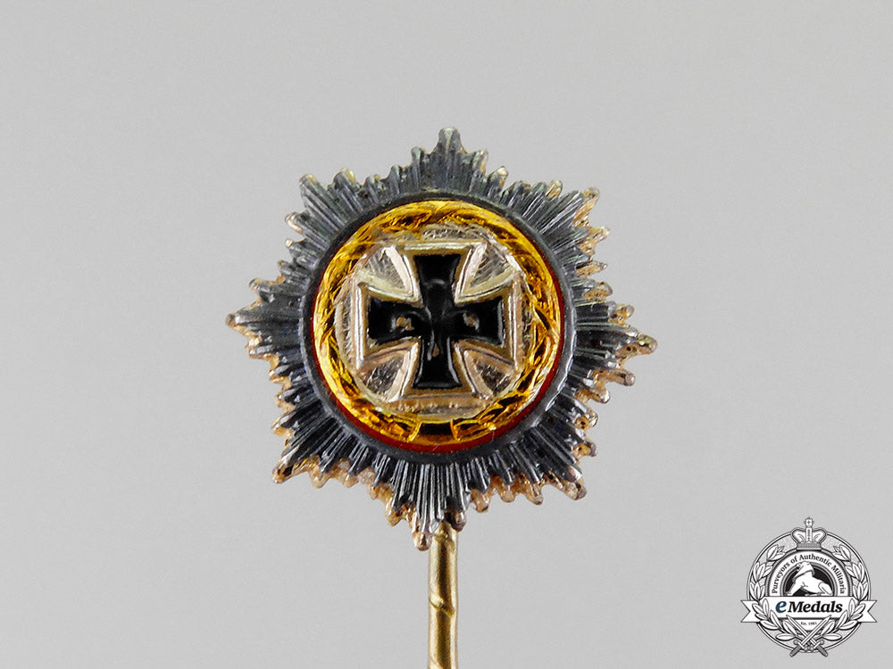 germany._an_early1957_version_german_cross_in_gold_miniature_c18-454