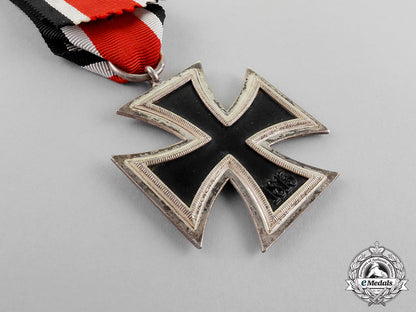 germany._an_iron_cross1939_second_class_and_matching_boutonniere_c18-497