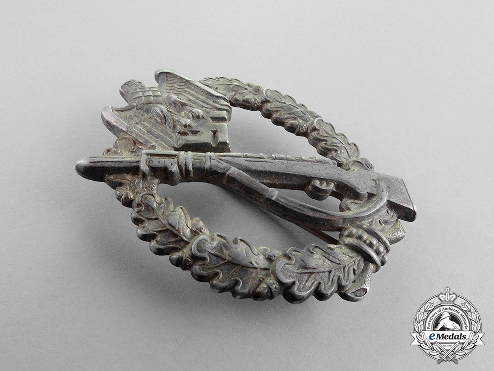 germany._a1941_silver_grade_infantry_assault_badge_by_sohni_heubach&_co._c18-658