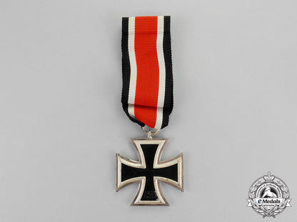 germany._a_mint_iron_cross1939_second_class_c18-682