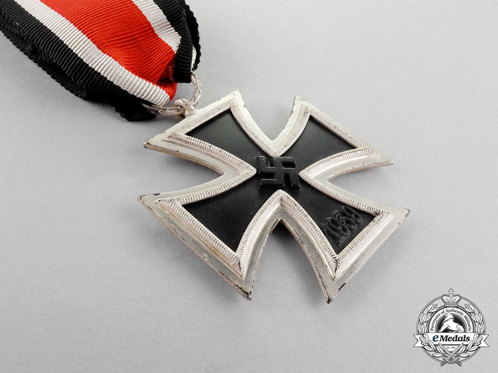 germany._a_mint_iron_cross1939_second_class_c18-683