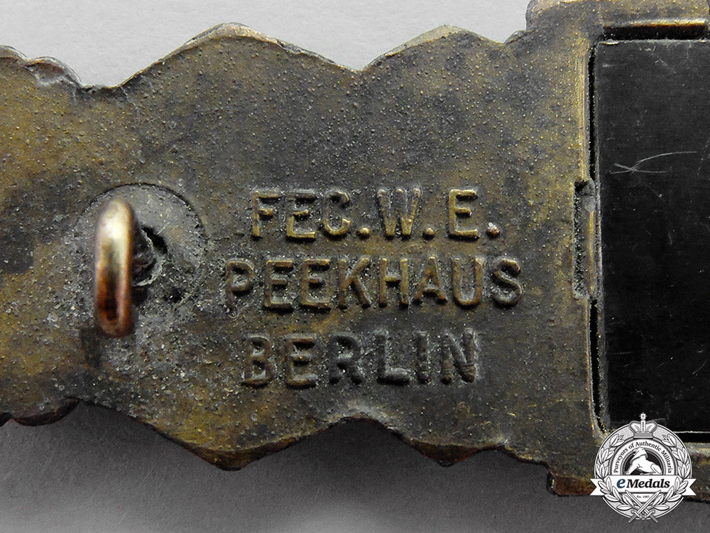 germany._a_bronze_grade_close_combat_clasp_by_a.g.m&_k,_large_font,_type_i_c18-717