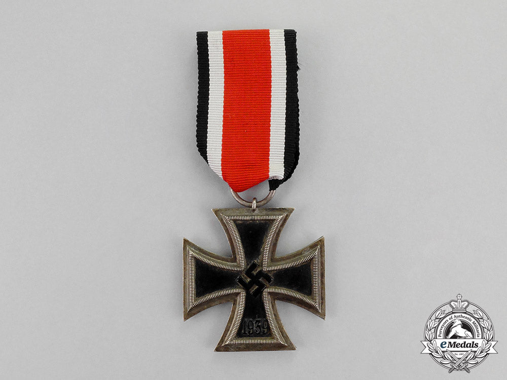 germany._an_iron_cross1939_second_class_and_boutonniere_c18-744