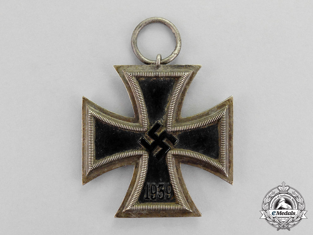 germany._an_iron_cross1939_second_class_and_boutonniere_c18-751