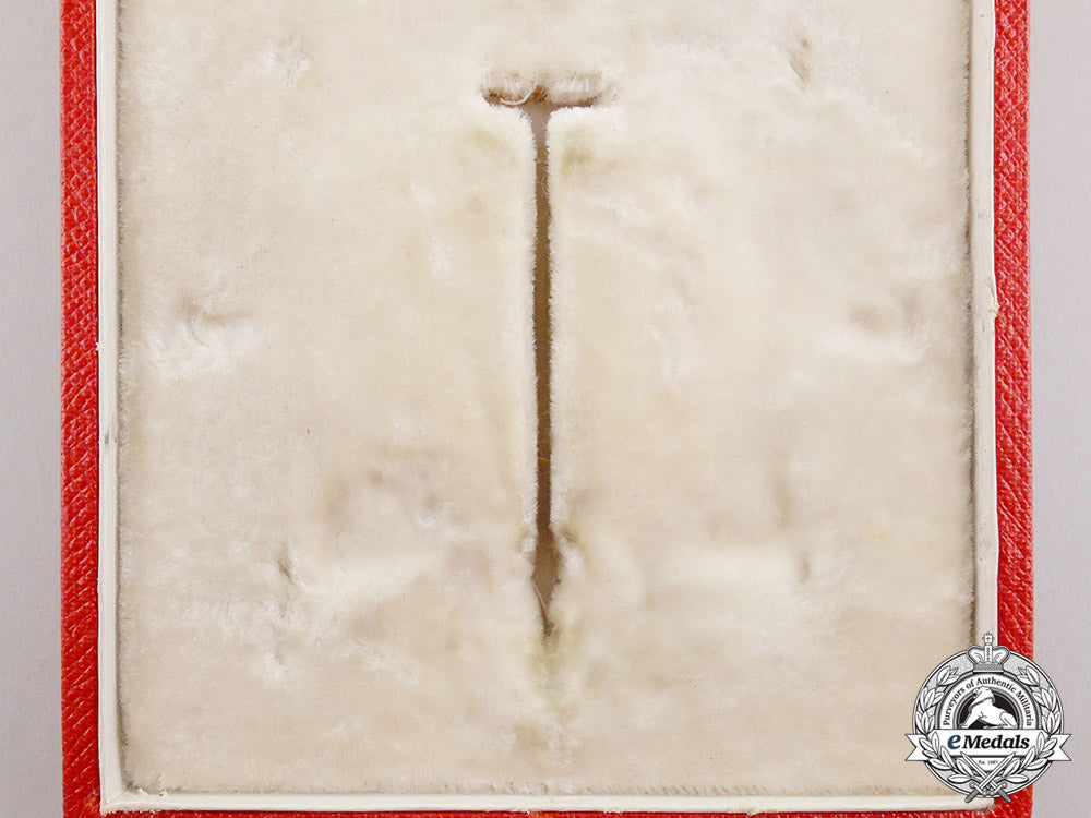 bulgaria,_kingdom._a_case_for_order_of_st._alexander,_second_class,_c.1915_c18-796