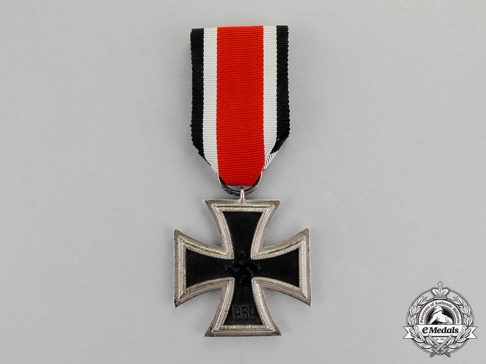 germany._an_iron_cross1939_second_class_by_wilhelm_deumer_c18-871