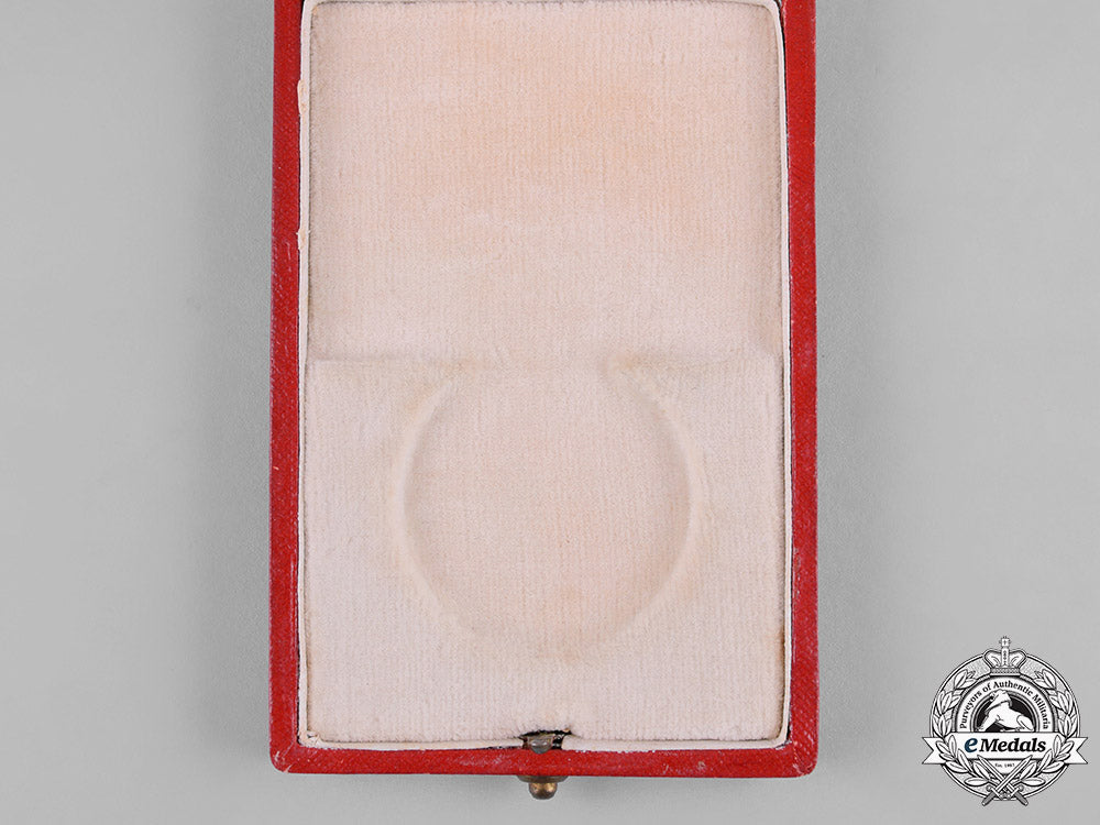 international._a_medal_case_c19-0044_1