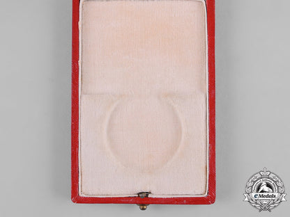 international._a_medal_case_c19-0044_1