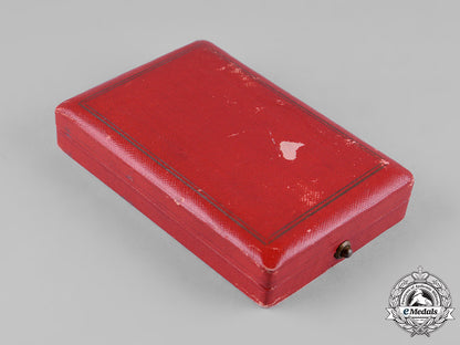 international._a_medal_case_c19-0046_1