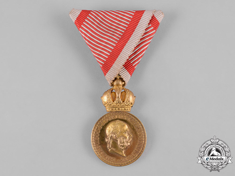 austria,_imperial._a_military_merit_medal_in_bronze,_with_case,_by_zimbler_c19-0317