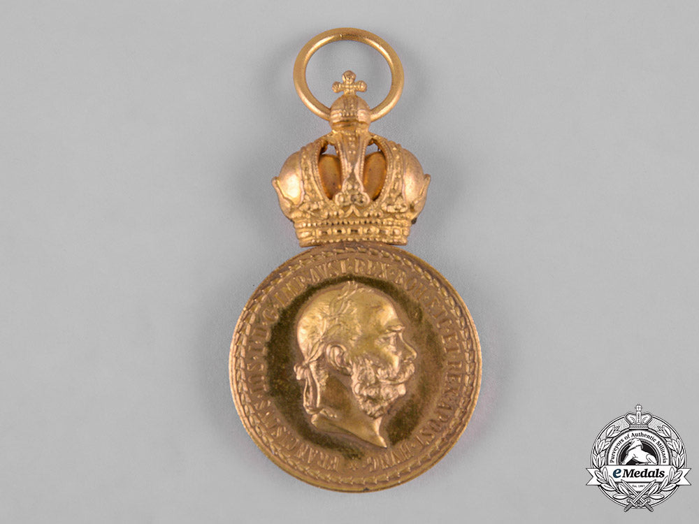 austria,_imperial._a_military_merit_medal_in_bronze,_with_case,_by_zimbler_c19-0319