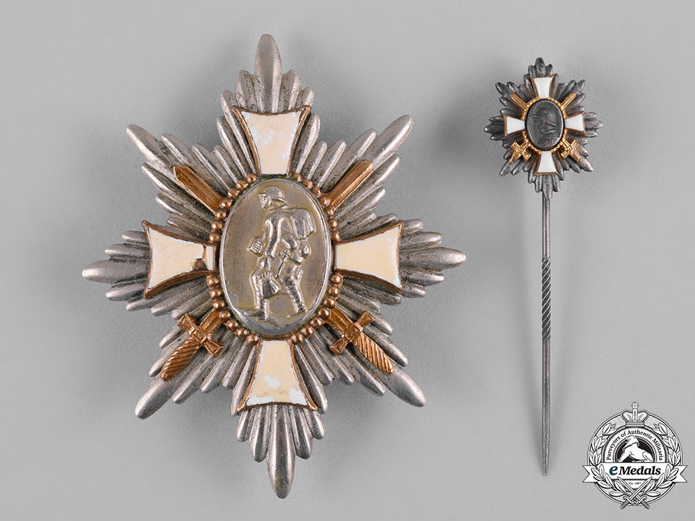 germany,_imperial._a_first_war_german_field_honour_badge_and_stickpin_c19-053_1