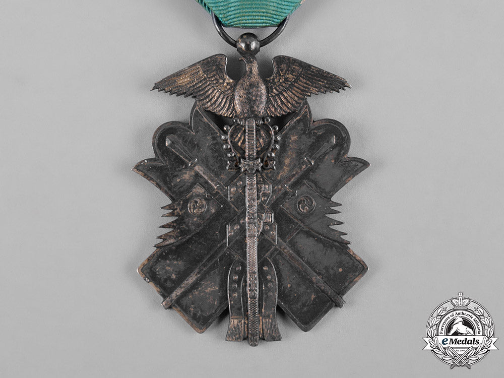 japan._an_order_of_the_golden_kite,_vii_class_with_case_c19-0629
