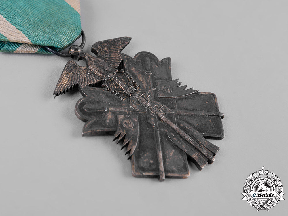 japan._an_order_of_the_golden_kite,_vii_class_with_case_c19-0630