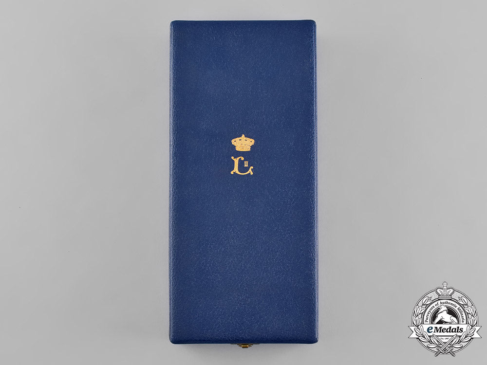 belgium,_kingdom._an_order_of_leopold_ii,_grand_cross_case,_by_p._de_greef_c19-0662