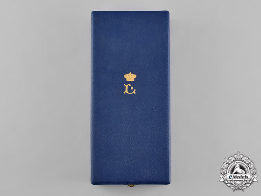 belgium,_kingdom._an_order_of_leopold_ii,_grand_cross_case,_by_p._de_greef_c19-0662