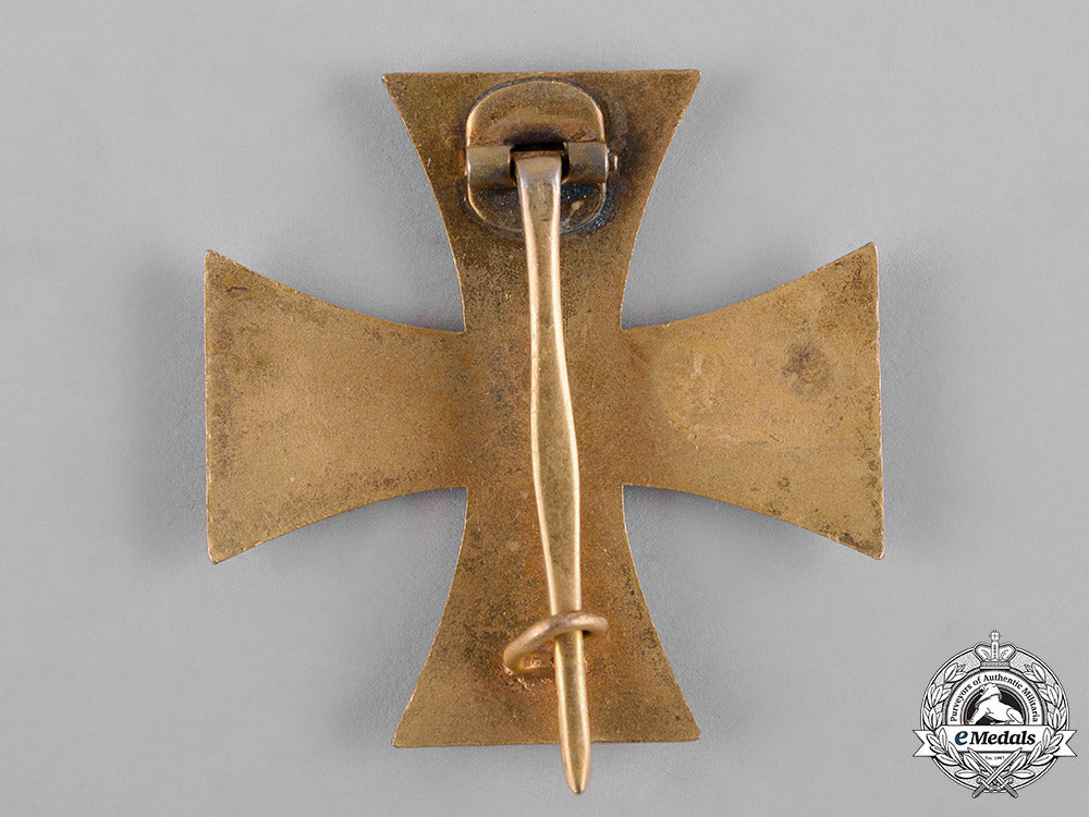 mecklenburg-_schwerin,_grand_duchy._a_military_merit_cross,_i_class,_c.1935_c19-083