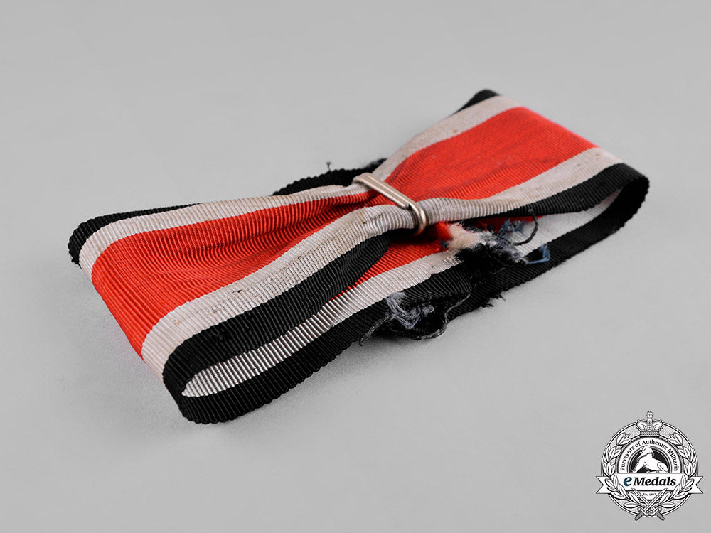 germany,_wehrmacht._a_neck_ribbon_and_suspension_ring_for_a_knight’s_cross_of_the_iron_cross_by_klein&_quenzer_c19-0865