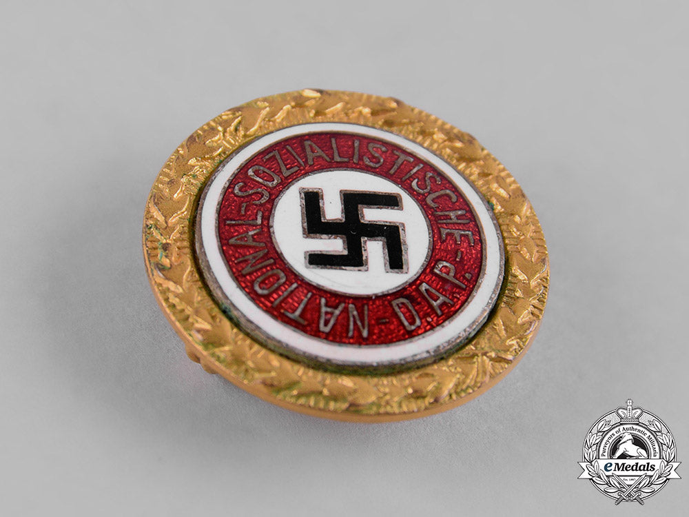 germany,_nsdap._a_golden_party_badge,_small_version,_by_joseph_fuess_c19-0874