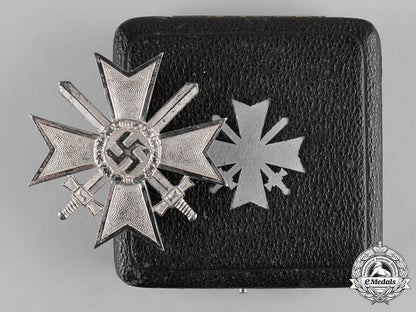 germany,_wehrmacht._a_war_merit_cross,_i_class,_with_swords_in_case_c19-0879