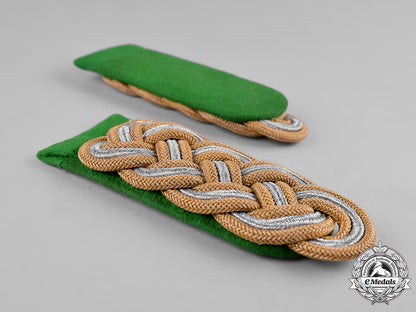 germany,_ordnungspolizei._a_set_of_ordnungspolizei(_order_police)_major_general_shoulder_boards_c19-0898
