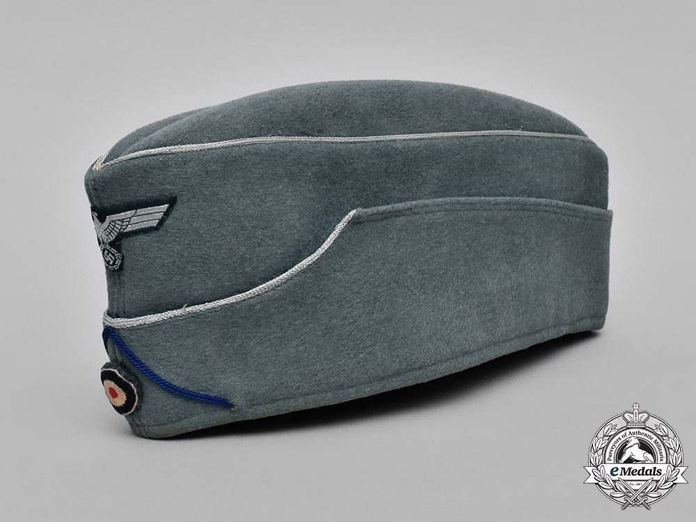germany,_heer._an_army_medical_personnel_officer’s_overseas_side_cap_c19-0972