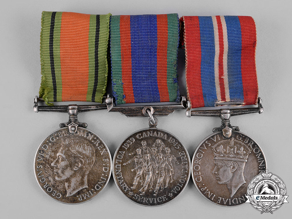 canada._a_second_war_veteran's_group_of_three_c19-1000