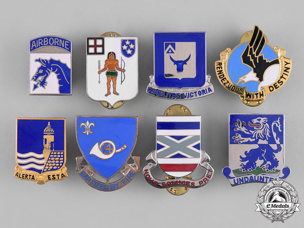 united_states._a_lot_of_thirty-_three_infantry_regimental_insignia_badges_c19-1087