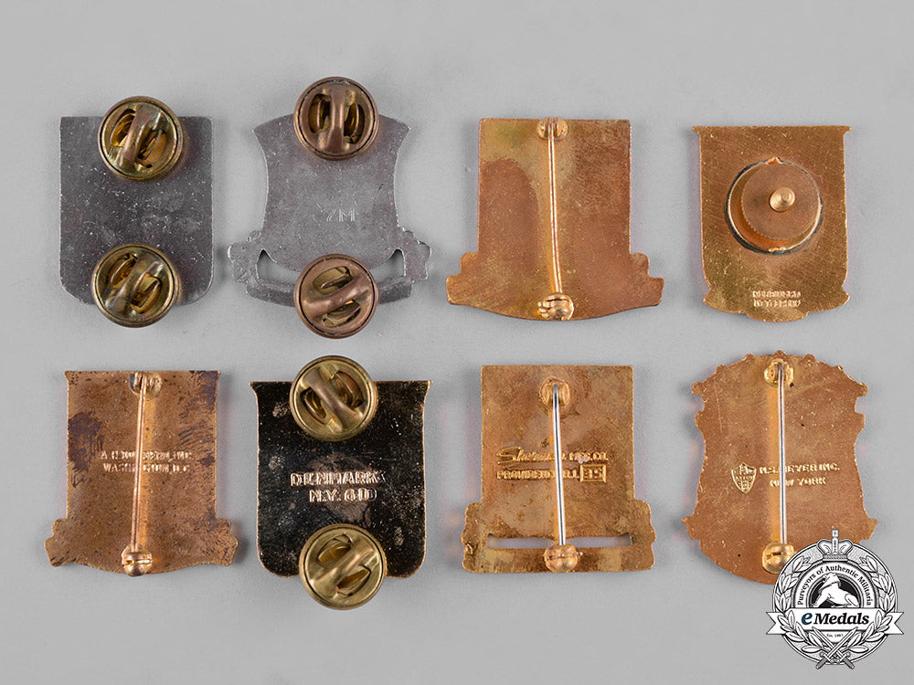united_states._a_lot_of_thirty-_three_infantry_regimental_insignia_badges_c19-1089