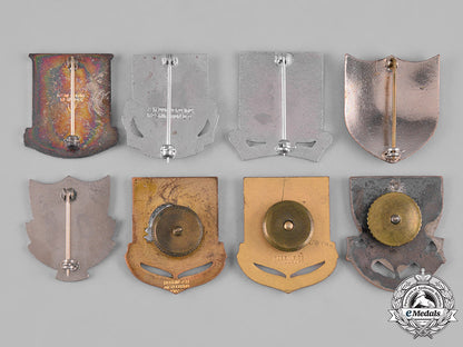 united_states._a_lot_of_thirty-_three_infantry_regimental_insignia_badges_c19-1091