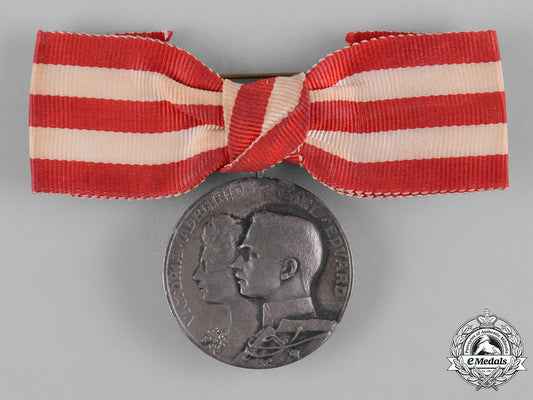 germany,_imperial._a_wedding_medal_of_duke_carl_eduard,_c.1905_c19-110