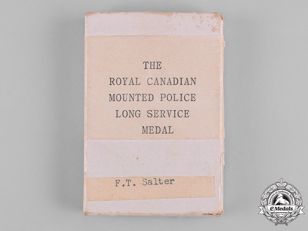 canada._a_royal_canadian_mounted_police(_rcmp)_long_service_medal,_to_e.t._salter_c19-1146