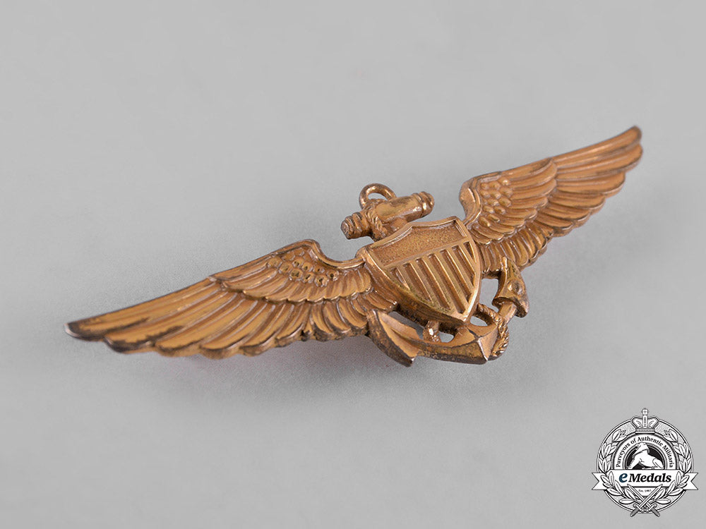 united_states._a_second_war_naval_aviator_badge,_by_balfour_c19-1229