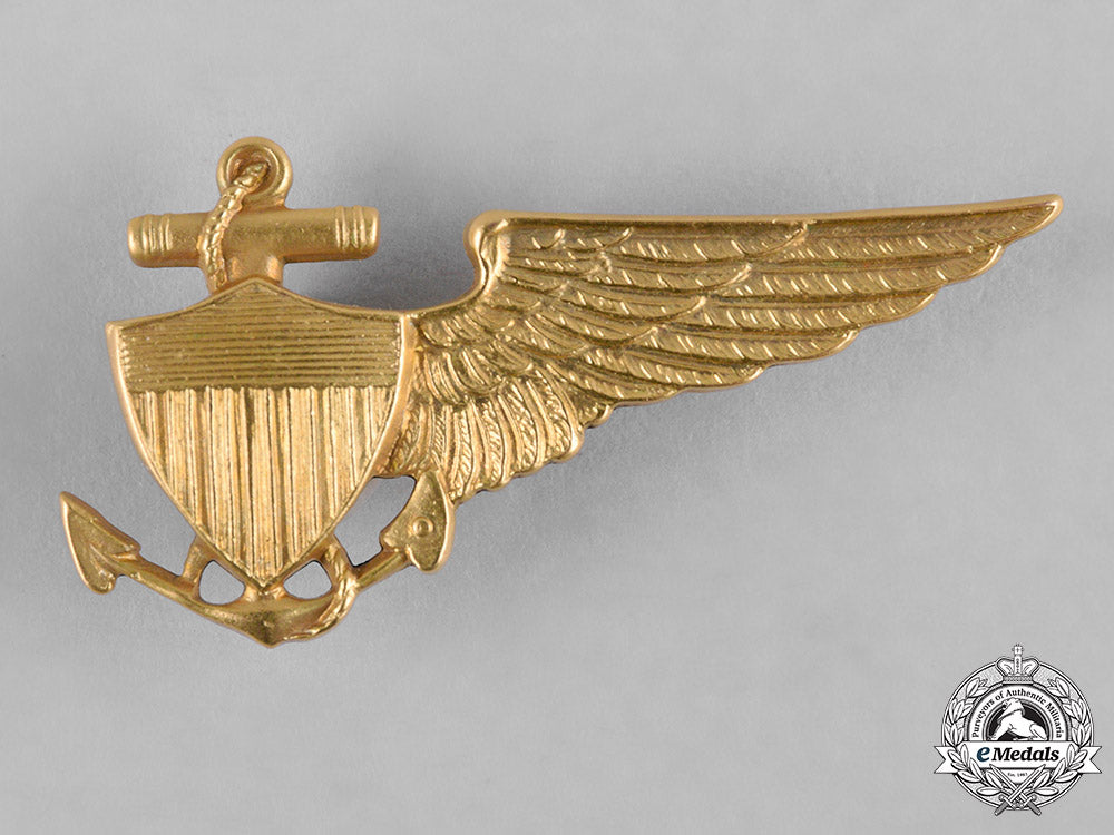 united_states._a_second_war_dirigible_pilot_badge,_by_amico_c19-1232