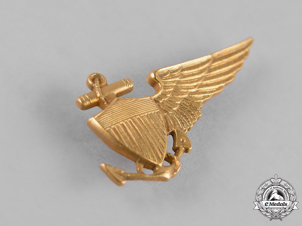 united_states._a_second_war_dirigible_pilot_badge,_by_amico_c19-1234