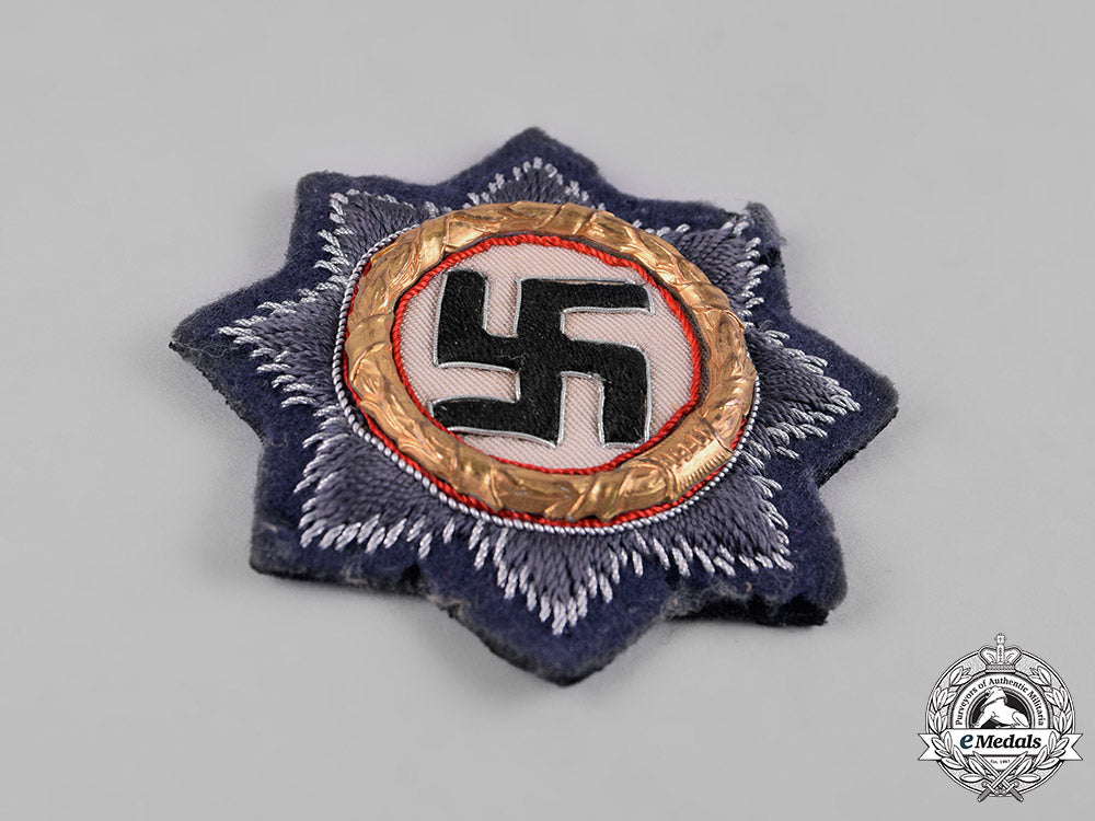 germany,_wehrmacht._a_german_cross_in_gold,_cloth_version_c19-1410