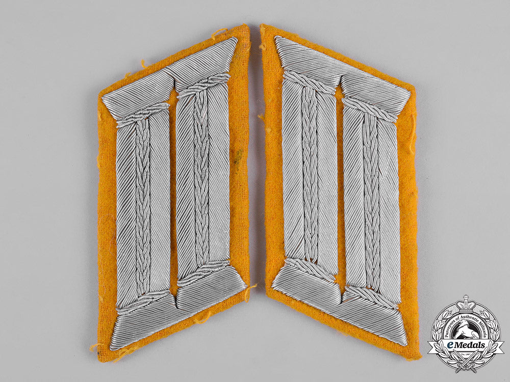 germany,_heer._a_set_of_army_leutnant_rank_insignia_c19-1570_1_1