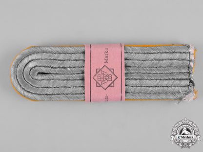 germany,_heer._a_set_of_army_leutnant_rank_insignia_c19-1573_1_1