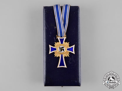 germany,_third_reich._a_cased_honour_cross_of_the_german_mother_in_gold_by_hans_gnad_c19-1798