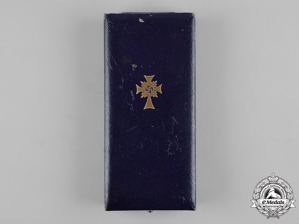 germany,_third_reich._a_cased_honour_cross_of_the_german_mother_in_gold_by_hans_gnad_c19-1803