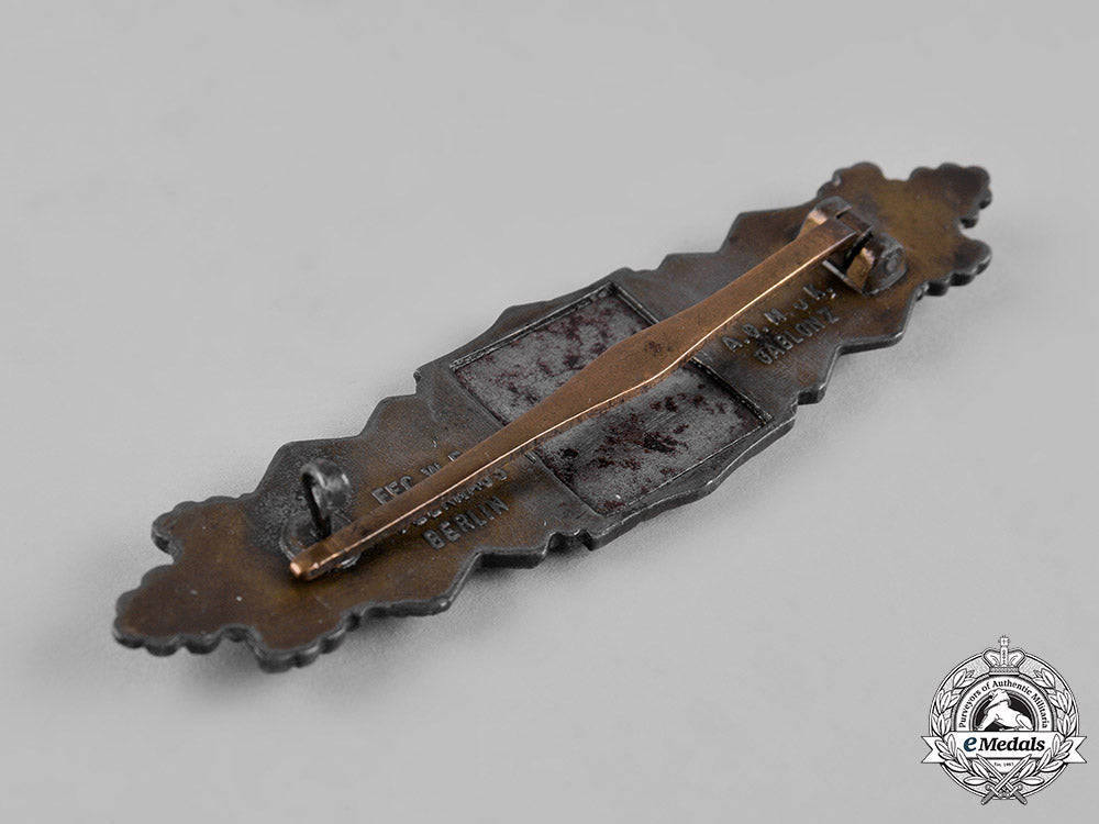 germany,_wehrmacht._a_close_combat_clasp,_bronze_grade,_by_a.g.m.u.k_c19-1810