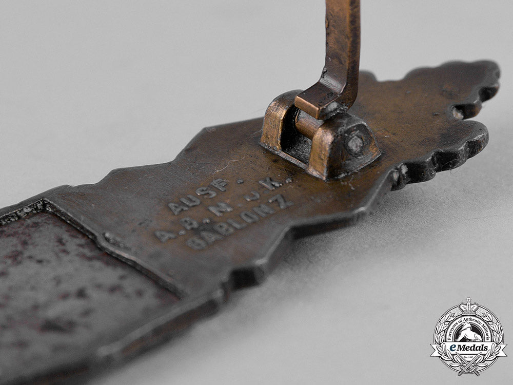 germany,_wehrmacht._a_close_combat_clasp,_bronze_grade,_by_a.g.m.u.k_c19-1812