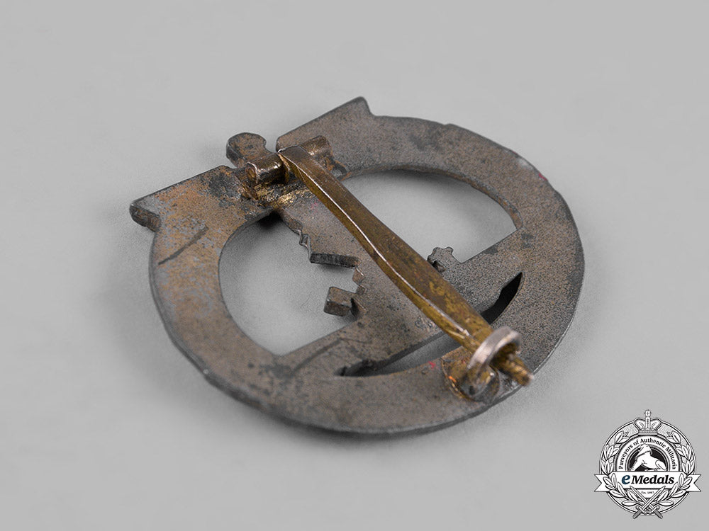 germany,_kriegsmarine._a_u-_boat_war_badge,_by_b.h._mayer_c19-1852