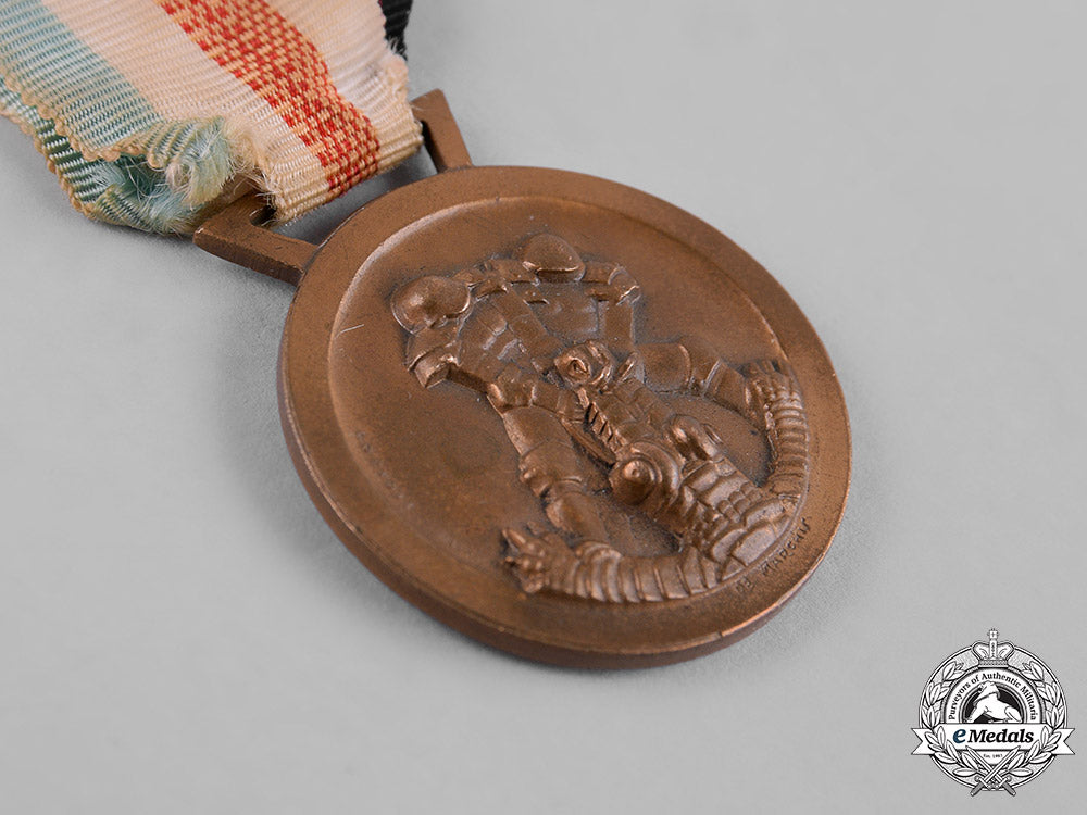 italy,_kingdom._an_italian-_german_african_campaign_medal_by_lorioli_c19-1956