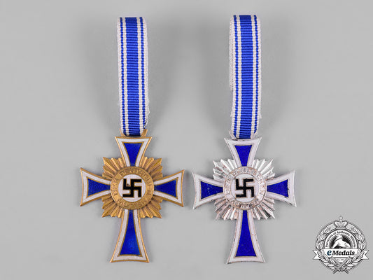 germany,_third_reich._a_pair_of_honour_crosses_of_the_german_mother_c19-1962