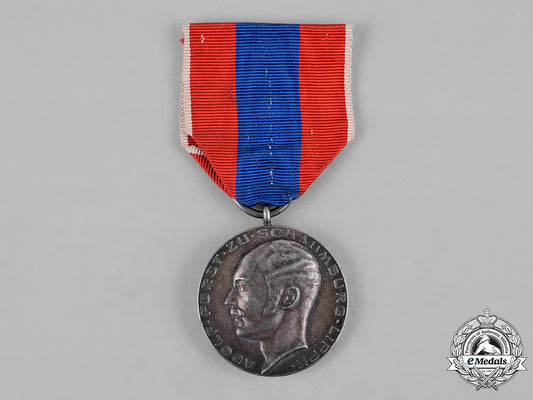 schaumburg-_lippe,_principality._a_merit_medal,_silver_grade_c19-204