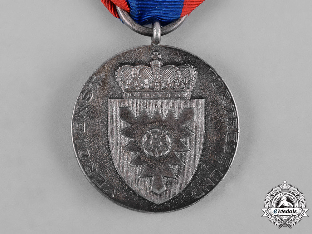 schaumburg-_lippe,_principality._a_merit_medal,_silver_grade_c19-206