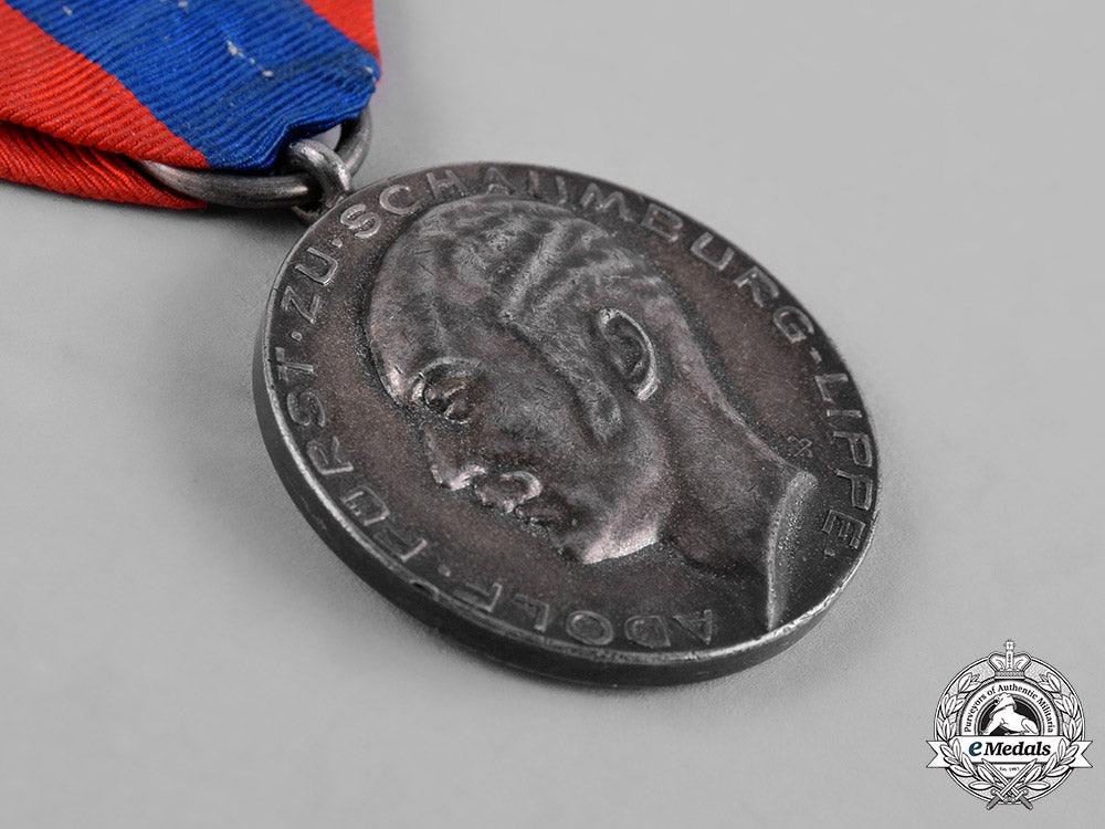 schaumburg-_lippe,_principality._a_merit_medal,_silver_grade_c19-207